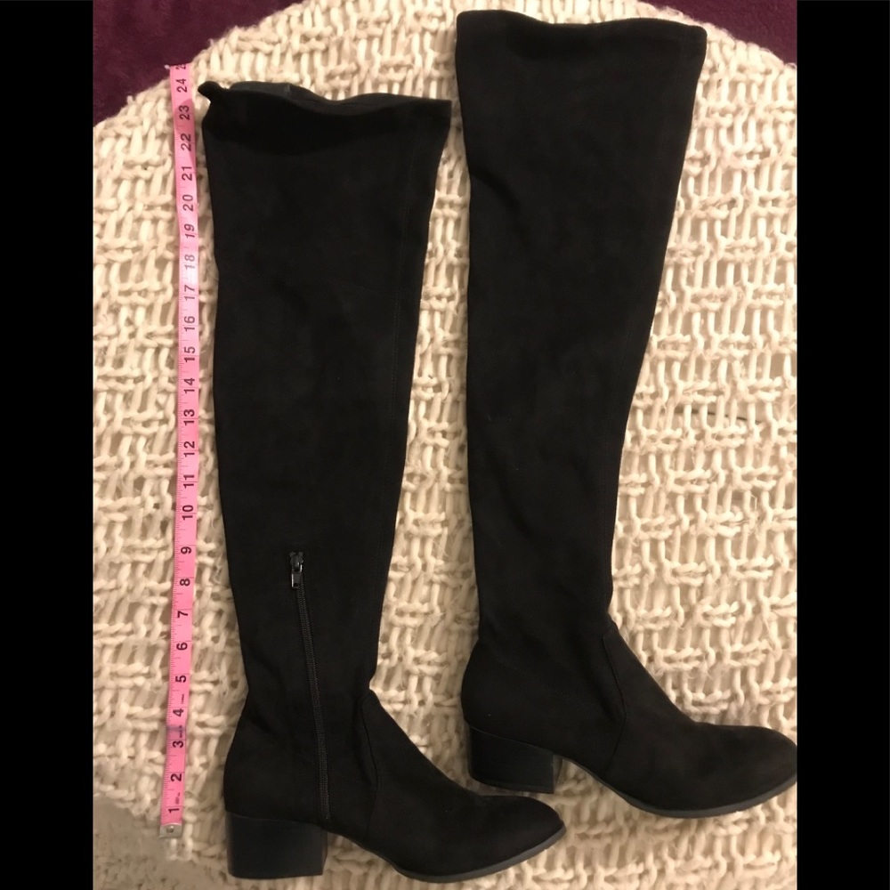 Kenneth Cole Woman’s Boots never worn size 7.5